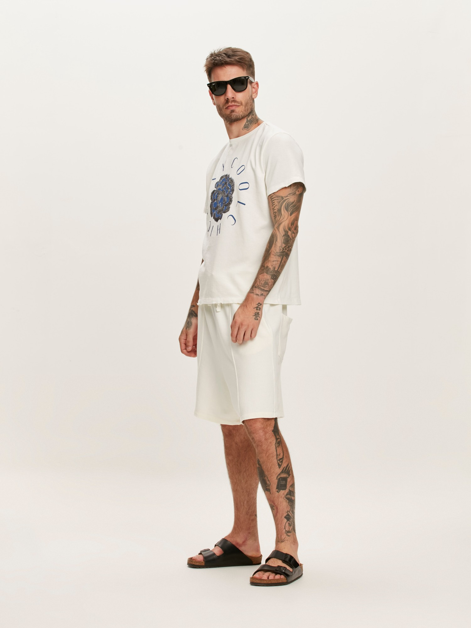 Bermuda Moletom Recortes Off White