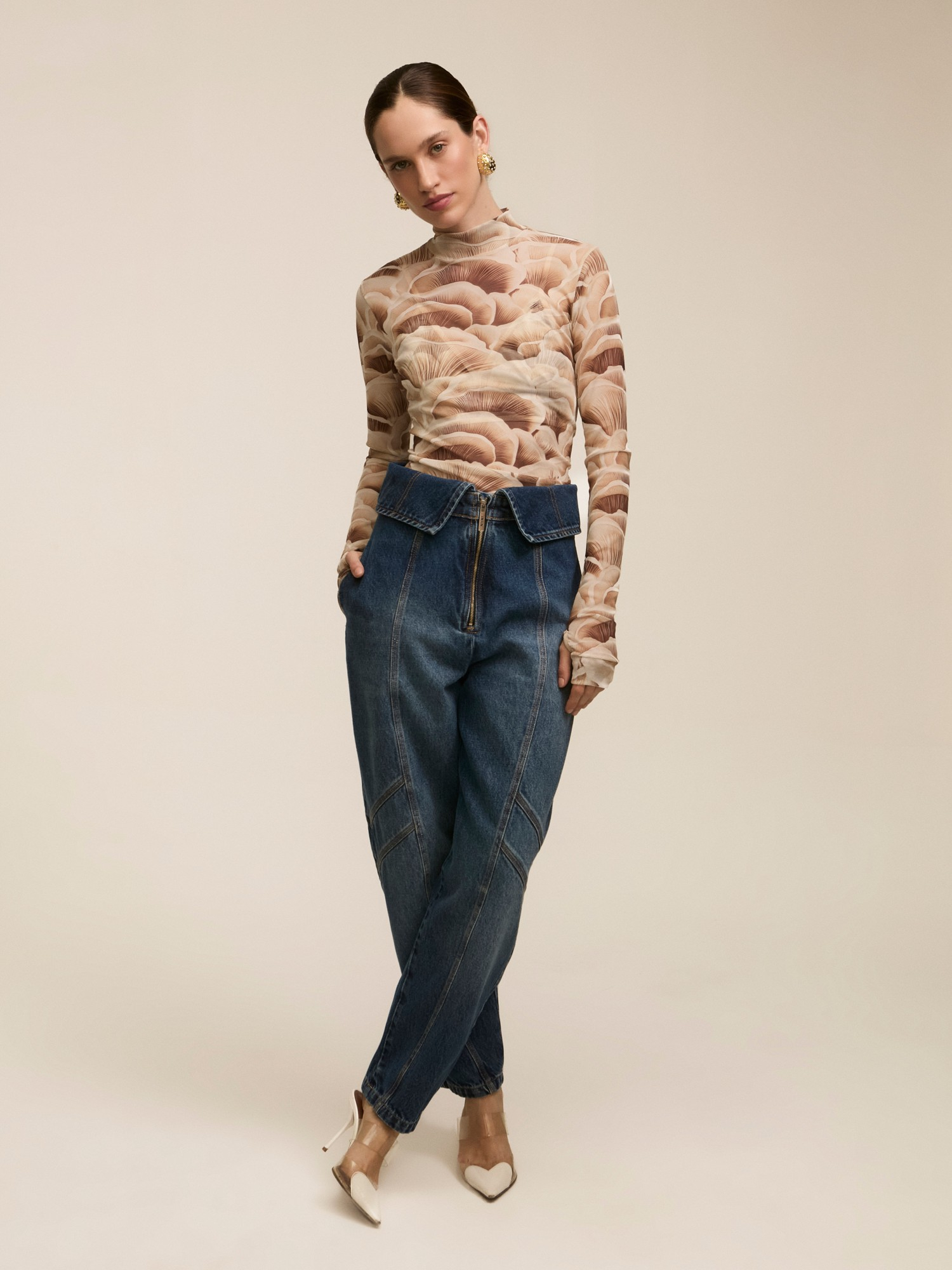 Blusa Tule Mushroom Bloom Beige Blusa Tule Mushroom Bloom Beige