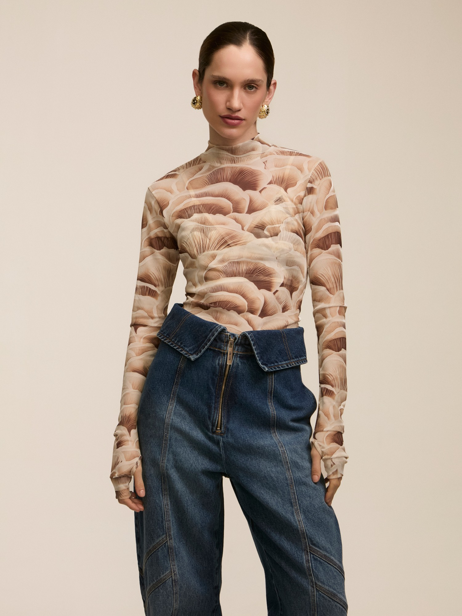 Blusa Tule Mushroom Bloom Beige Blusa Tule Mushroom Bloom Beige
