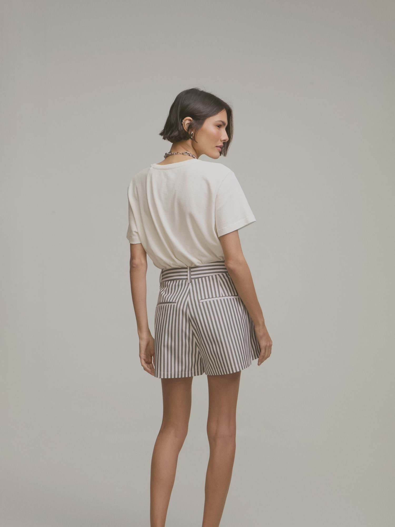 Short Mie Listras Moss Short Mie Listras Moss