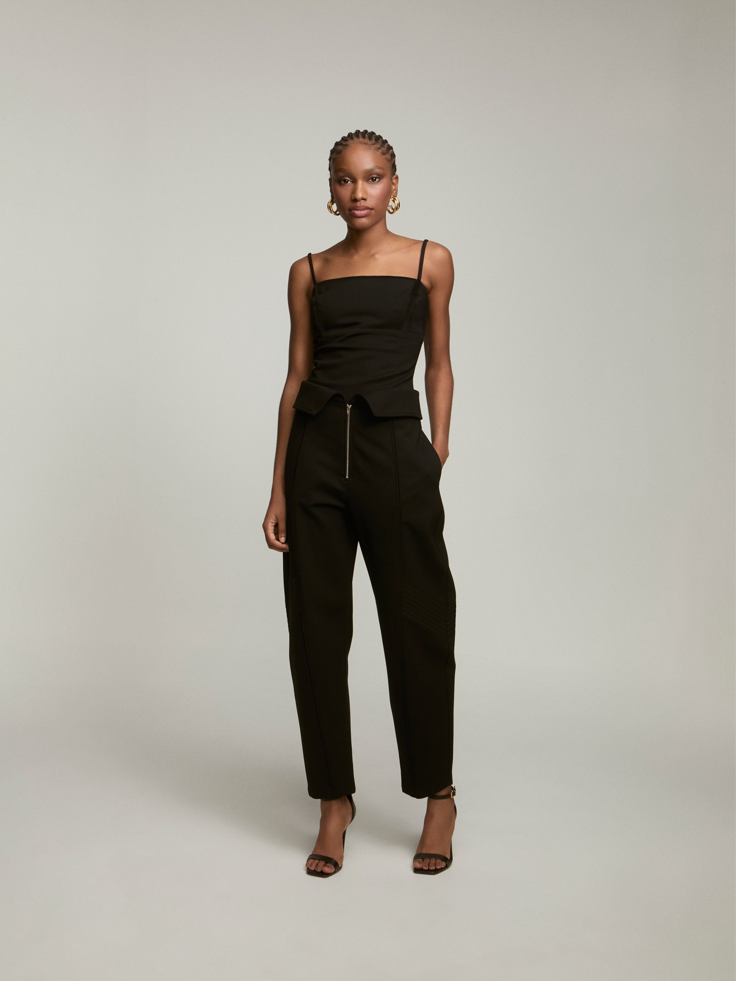 Regata Lia Black